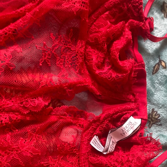 Victoria’s Secret lingerie red size s - Picture 3 of 3